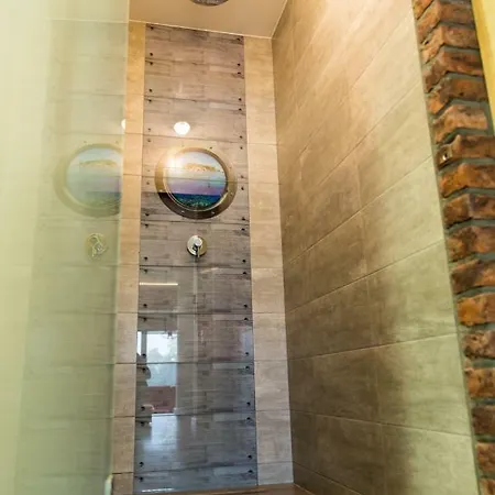 Dom Vip Czerwony Stezyca (Kartuzy)