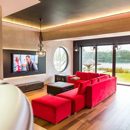 Dom Vip Czerwony * Stezyca (Kartuzy)